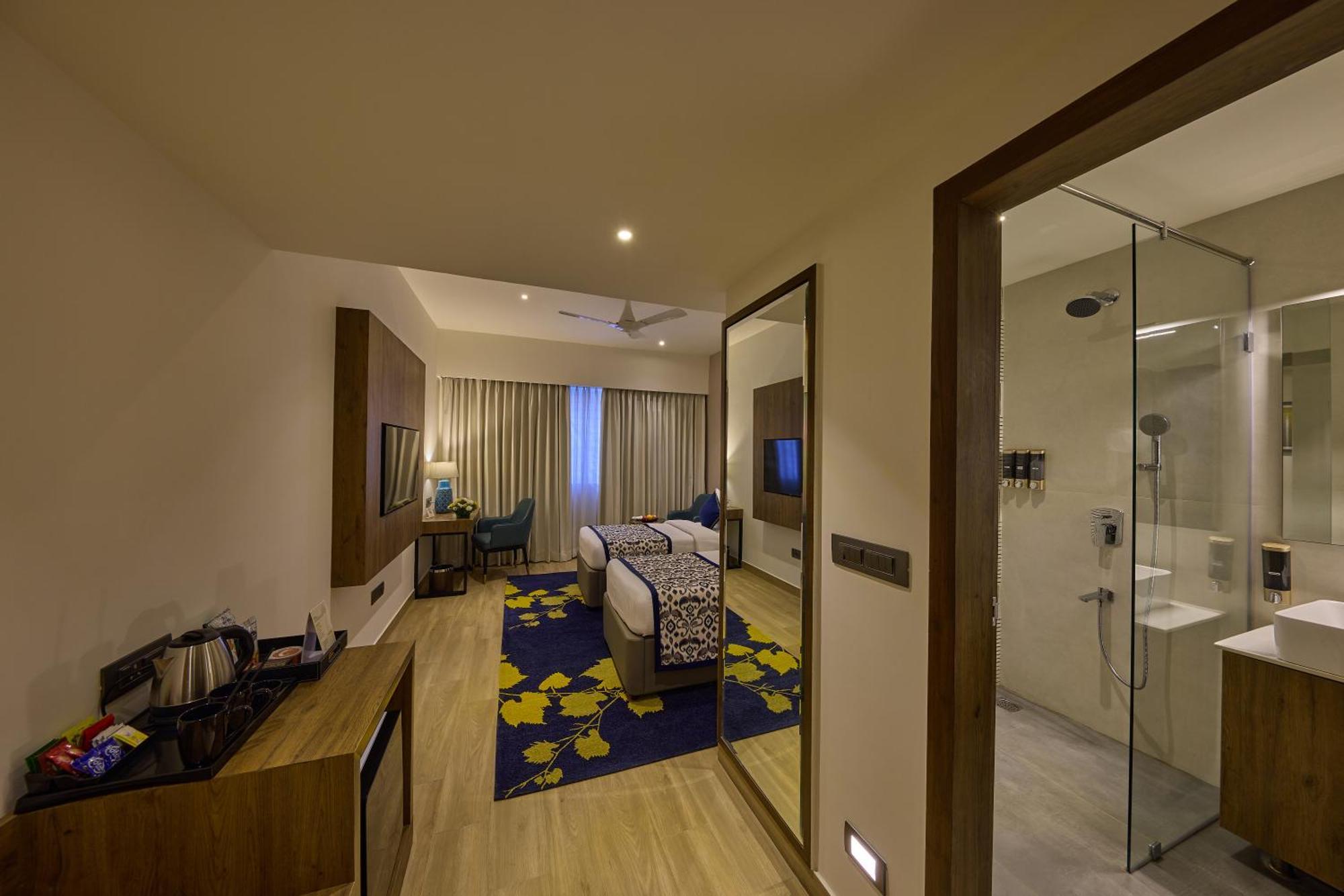 Grand Continent Hebbal A Sarovar Portico Affiliate Hotel Bangalore Buitenkant foto