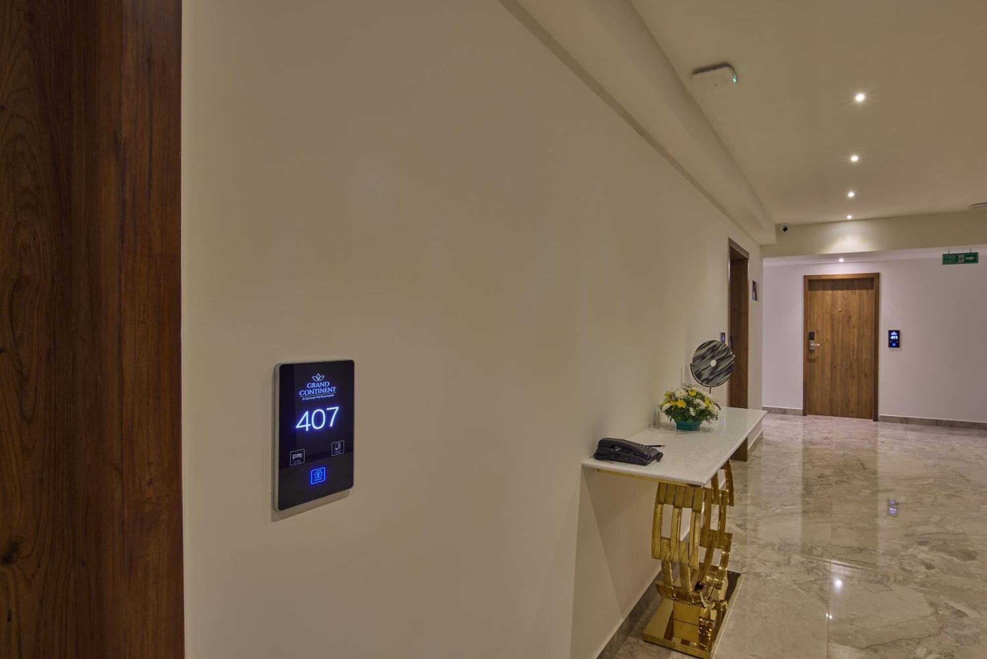 Grand Continent Hebbal A Sarovar Portico Affiliate Hotel Bangalore Buitenkant foto