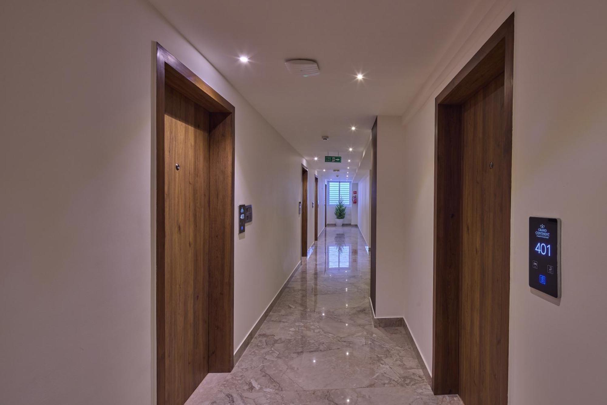 Grand Continent Hebbal A Sarovar Portico Affiliate Hotel Bangalore Buitenkant foto