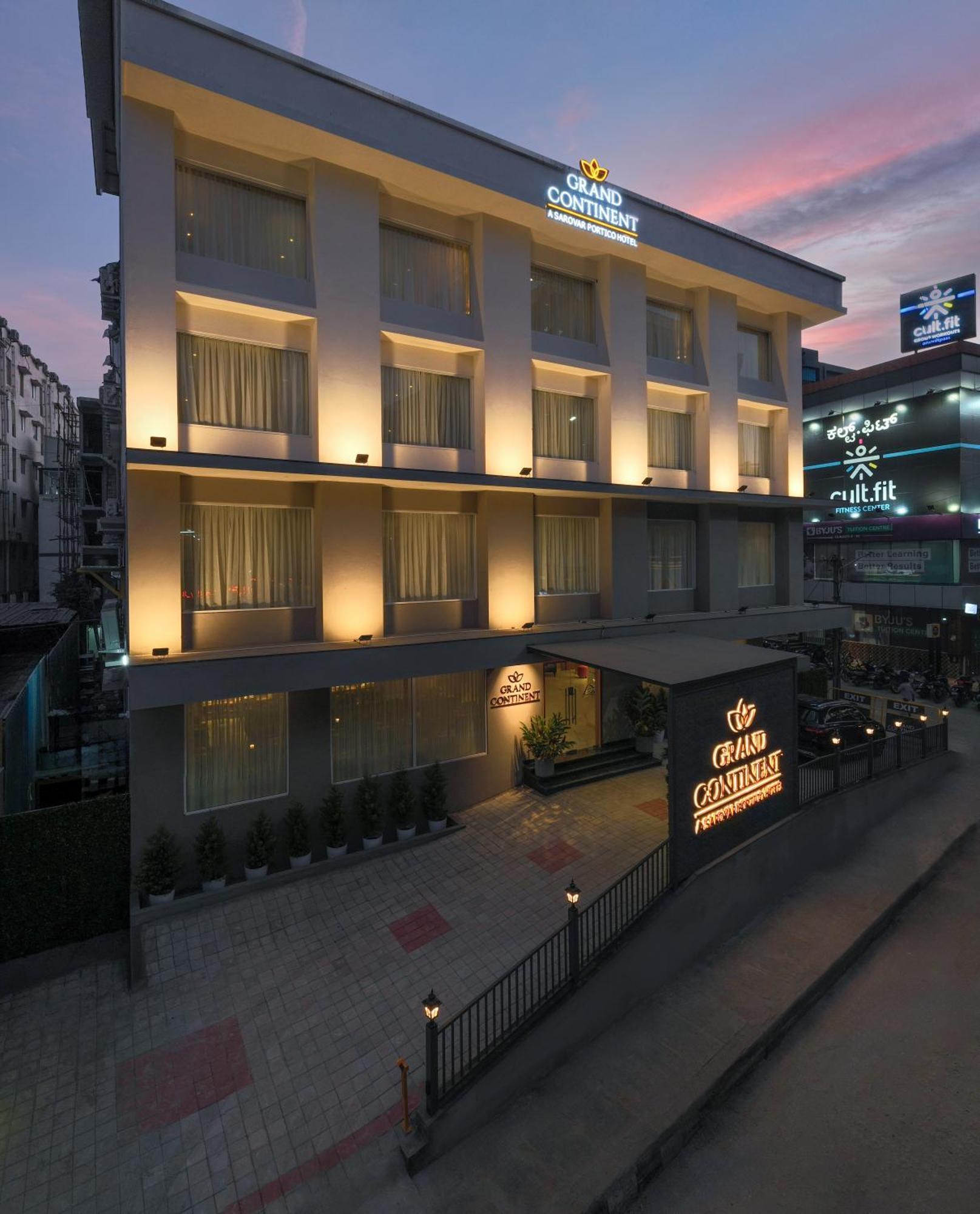Grand Continent Hebbal A Sarovar Portico Affiliate Hotel Bangalore Buitenkant foto